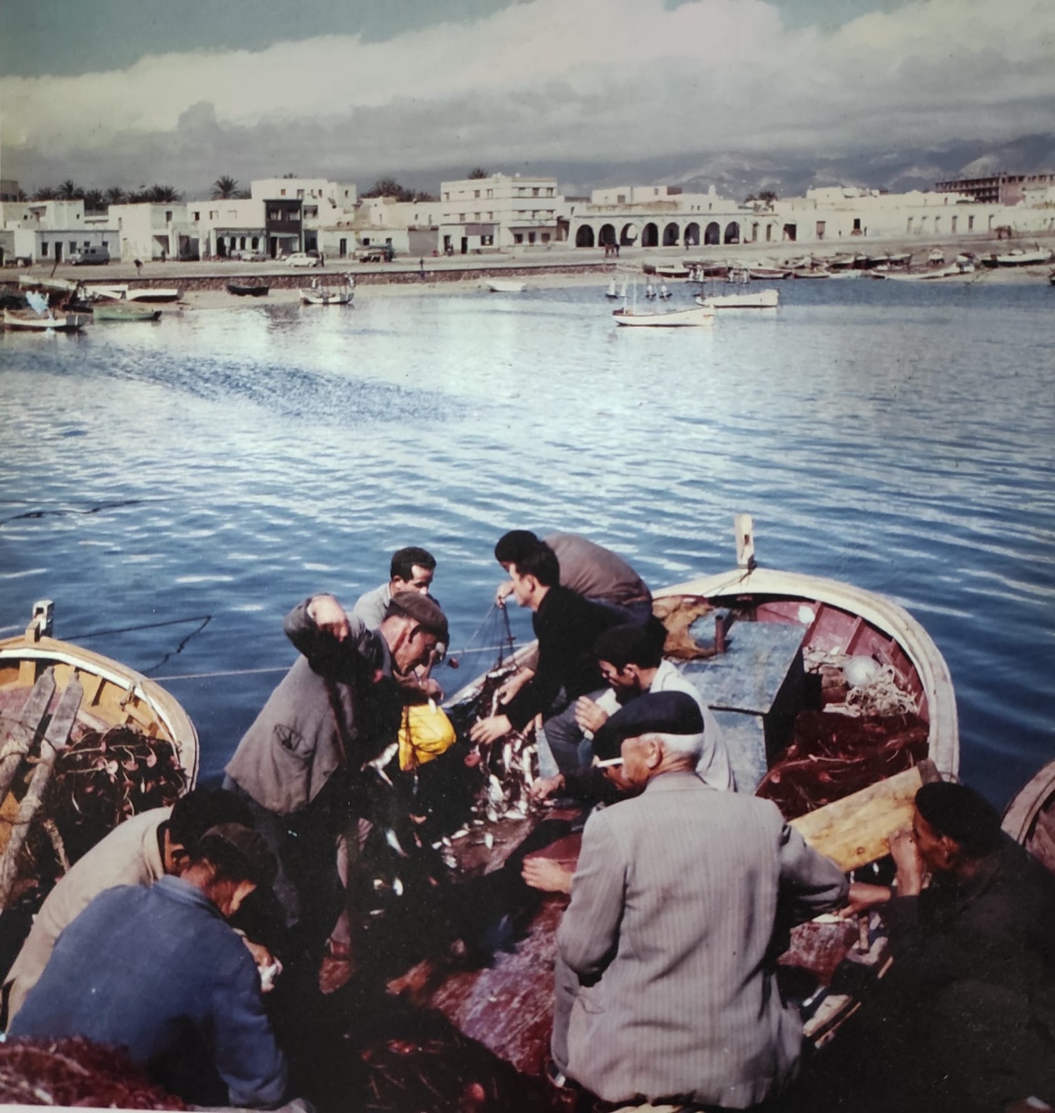 Barcas históricas de Roquetas de Mar en el puerto